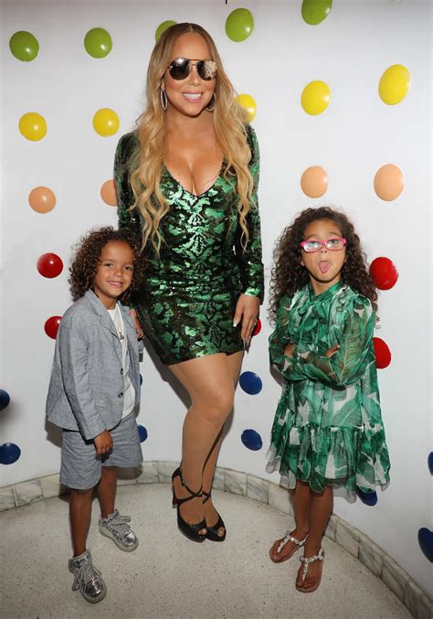how old was mariah carey when she had kids